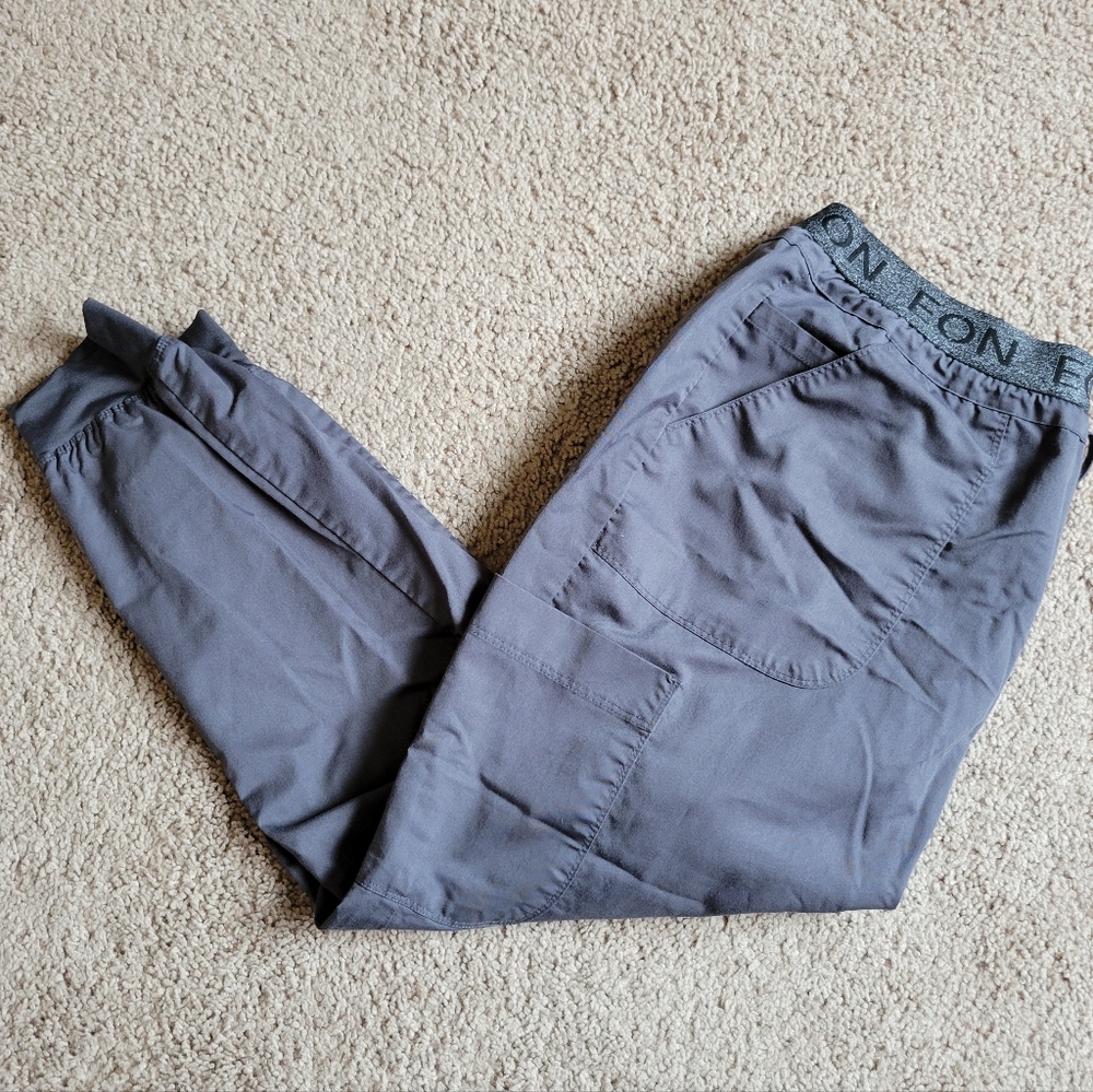 Eon Jogger Scrubs